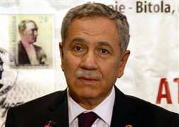 Arınç'tan komutanlara övgü