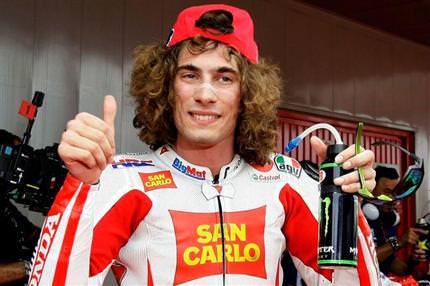 Marco Simoncelli öldü!