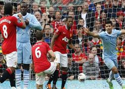 Manchester United evinde 6 yedi
