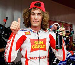 Marco Simoncelli öldü!