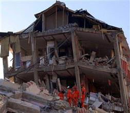 Kanseri yendi ama depremi yenemedi