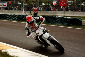 Kenan Sofuoğlu 12. bitirdi!