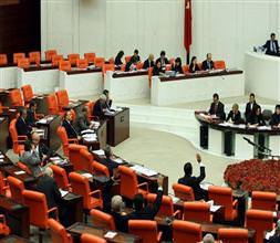 Maaşlarını Van’a bağışlıyorlar