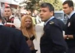 Malatya'da bir çıplak kadın