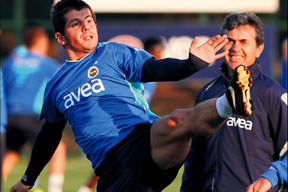 Ortanın yükünü Emre çekecek