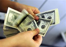 İçinde 145 bin dolar bulunan çanta "avladı"