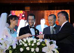 Zafer Çağlayan oğlunu evlendirdi