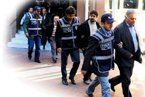 Yıkım ekibine baskın