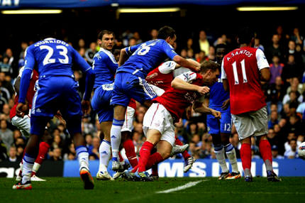 Santos Chelsea'ye çaktı