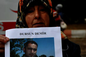 Öğretmen oğlunu arıyor