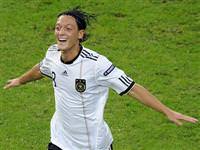 Gündem Mesut Özil