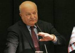 Şener'den rakiplere gönderme