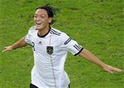 Gündem Mesut Özil