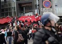 Türkler'e çirkin saldırı!