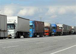 Erciş'te TIR'lar neden bekletiliyor?