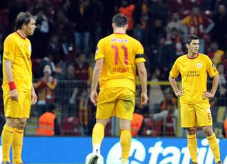 Galatasaray ilk 400'de yok