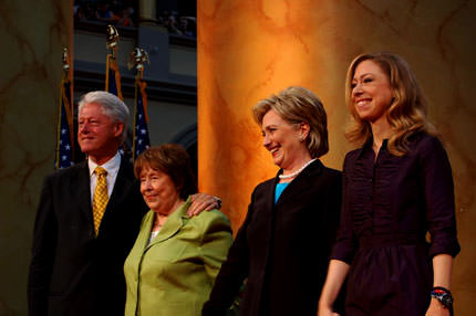 Hillary Clinton öksüz kaldı