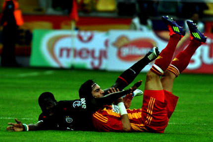 Eboue'nin tedavisi başladı!