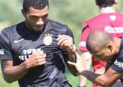 Kazım ve Eboue takımla birlikte çalıştı