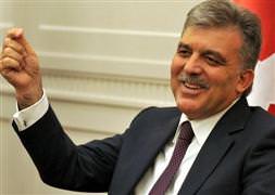 Gül, maaşını depremzedelere bağışladı