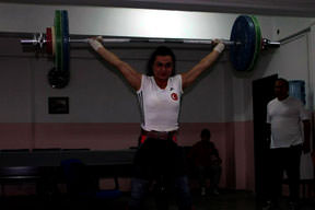 Halterde büyük şok!