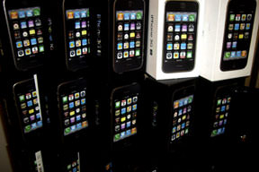 Apple'dan batarya itirafı