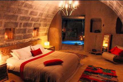 Cage’in kaldığı otele ödül