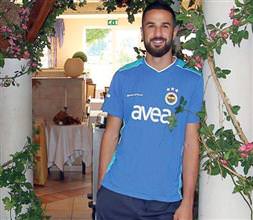 Serdar gözünü çifte kupaya dikti...