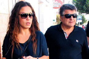 İkisinden bir tanesi yanında!