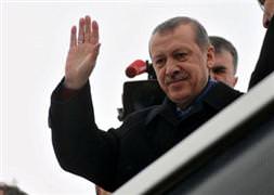 "Teröristi kahraman ilan ediyorlar"