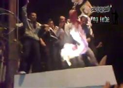 Muhalifler Türk bayrağına saldırıyı kınadı