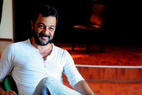 Kerem Alışık şarapçı oldu!