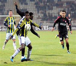 Fenerbahçe'de Yobo şoku