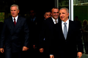 Aysal ve Dürüst dünkü Divan'a katılmadı!