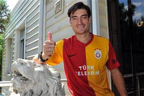 Ada'dan Riera müjdesi!