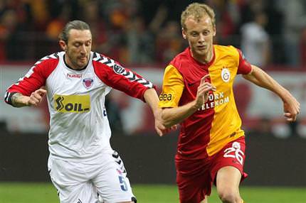 Galatasaray 5 yıllık imza attırdı