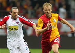 Semih Kaya’dan 5 yıllık imza