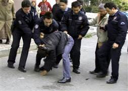 Binayı havaya uçurmak istedi