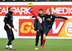 Semih Kaya için imza töreni yapıldı