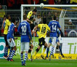 Derbiyi Dortmund kazandı