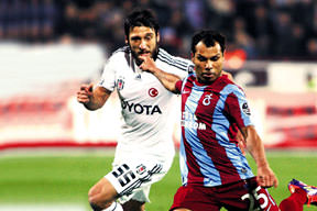 Kartal fırtınayı atlattı