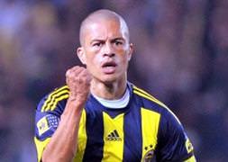 Alex'in heykeli dikiliyor