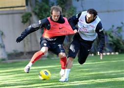 Eboue ve Melo takımla çalıştı