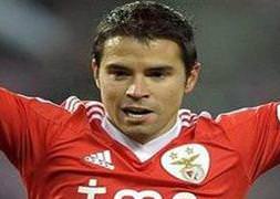 Cimbom bu yıldızın peşinde