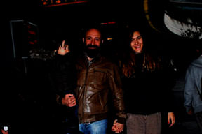 Elleri hiç ayrılmadı