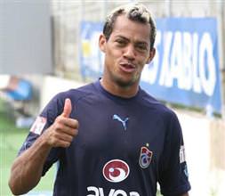 Eski Trabzonsporlu futbolcu tutuklandı