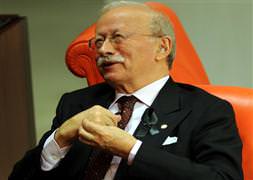 Oktay Ekşi tazminat ödeyecek