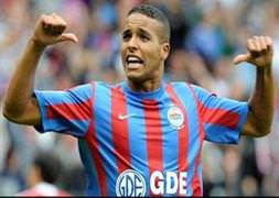 Fener golcüyü Arabistan'da arıyor