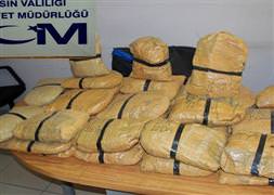 Mersin'de esrar ile akaryakıt ele geçirildi