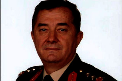 Tümgeneral’den aşk balyozu